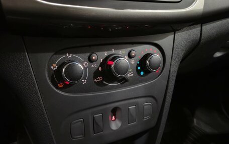 Renault Sandero II рестайлинг, 2020 год, 1 260 000 рублей, 19 фотография