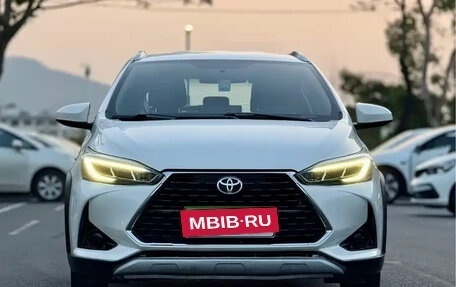 Toyota Yaris XP150 рестайлинг, 2022 год, 1 200 000 рублей, 2 фотография
