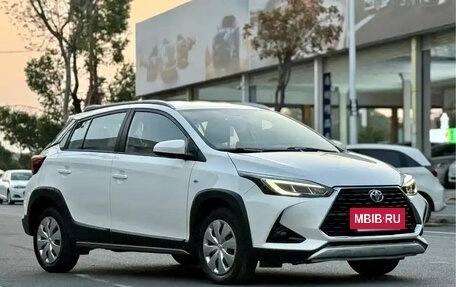Toyota Yaris XP150 рестайлинг, 2022 год, 1 200 000 рублей, 3 фотография