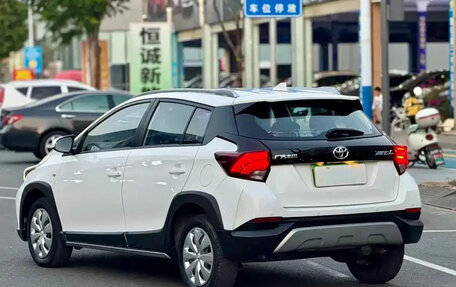 Toyota Yaris XP150 рестайлинг, 2022 год, 1 200 000 рублей, 6 фотография