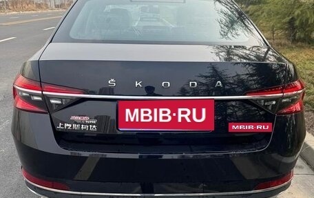 Skoda Superb III рестайлинг, 2025 год, 2 500 000 рублей, 6 фотография