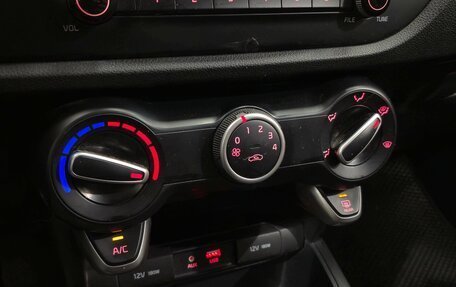 KIA Rio IV, 2019 год, 1 370 000 рублей, 17 фотография