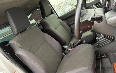 Suzuki Jimny, 2019 год, 1 600 000 рублей, 16 фотография