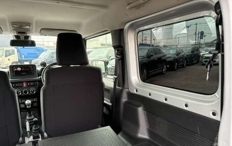 Suzuki Jimny, 2019 год, 1 600 000 рублей, 19 фотография