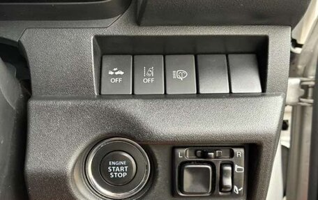 Suzuki Jimny, 2019 год, 1 600 000 рублей, 25 фотография