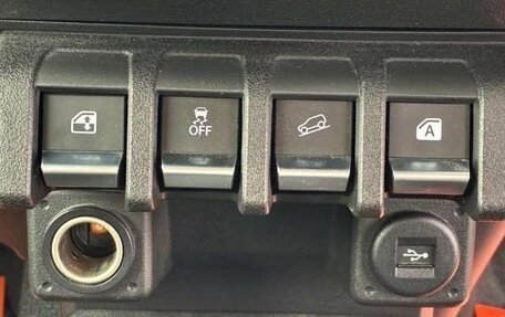 Suzuki Jimny, 2019 год, 1 600 000 рублей, 26 фотография