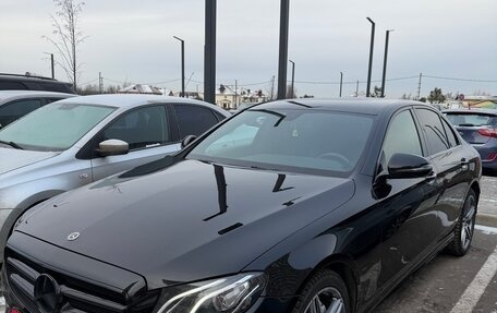 Mercedes-Benz E-Класс, 2019 год, 2 750 000 рублей, 1 фотография