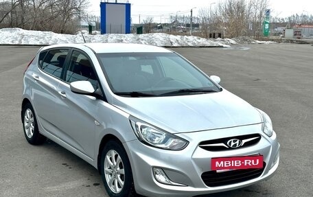 Hyundai Solaris II рестайлинг, 2012 год, 899 000 рублей, 2 фотография