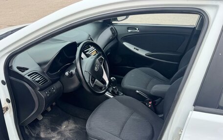 Hyundai Solaris II рестайлинг, 2013 год, 660 000 рублей, 5 фотография