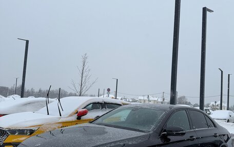 Mercedes-Benz E-Класс, 2019 год, 2 750 000 рублей, 3 фотография