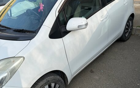 Toyota Vitz, 2010 год, 670 000 рублей, 2 фотография