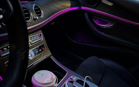 Mercedes-Benz E-Класс, 2019 год, 2 750 000 рублей, 8 фотография