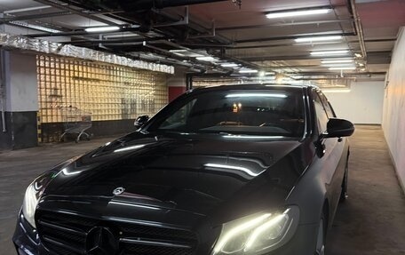 Mercedes-Benz E-Класс, 2019 год, 2 750 000 рублей, 13 фотография