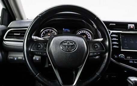 Toyota Camry, 2018 год, 2 379 000 рублей, 18 фотография