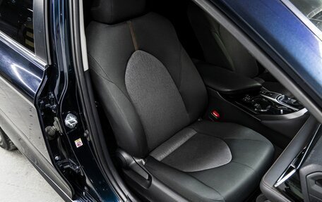 Toyota Camry, 2018 год, 2 379 000 рублей, 16 фотография
