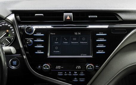 Toyota Camry, 2018 год, 2 379 000 рублей, 22 фотография