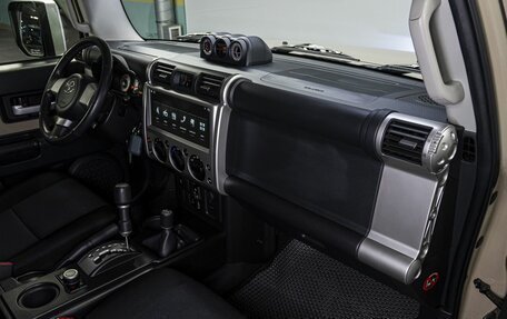 Toyota FJ Cruiser, 2021 год, 5 559 000 рублей, 15 фотография