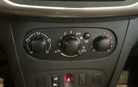 Renault Sandero II рестайлинг, 2015 год, 799 000 рублей, 15 фотография