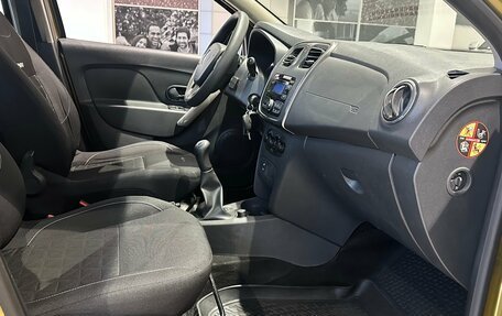 Renault Sandero II рестайлинг, 2015 год, 799 000 рублей, 16 фотография