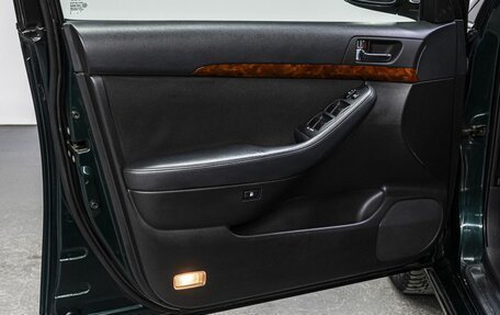 Toyota Avensis III рестайлинг, 2004 год, 779 000 рублей, 11 фотография