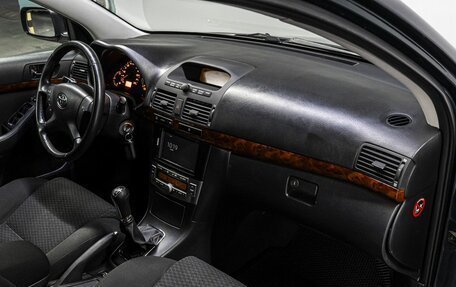 Toyota Avensis III рестайлинг, 2004 год, 779 000 рублей, 15 фотография