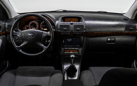 Toyota Avensis III рестайлинг, 2004 год, 779 000 рублей, 17 фотография