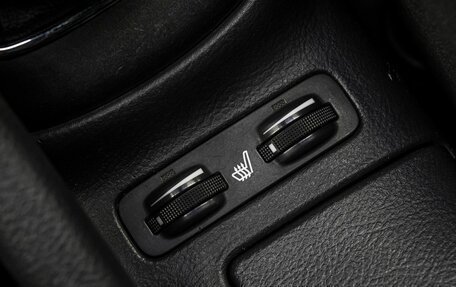 Toyota Avensis III рестайлинг, 2004 год, 779 000 рублей, 27 фотография