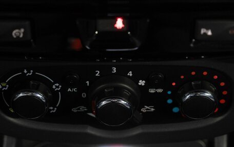 Renault Duster I рестайлинг, 2017 год, 1 100 000 рублей, 23 фотография