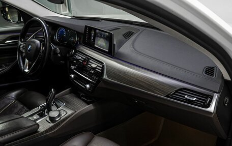 BMW 5 серия, 2018 год, 3 259 000 рублей, 18 фотография