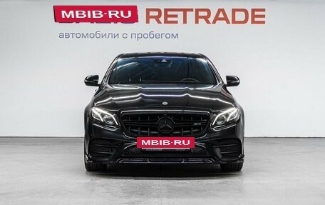 Mercedes-Benz E-Класс, 2019 год, 4 600 000 рублей, 3 фотография