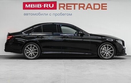 Mercedes-Benz E-Класс, 2019 год, 4 600 000 рублей, 5 фотография