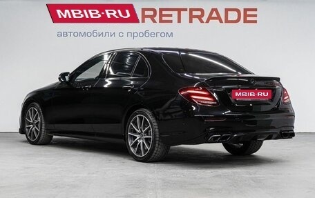 Mercedes-Benz E-Класс, 2019 год, 4 600 000 рублей, 8 фотография