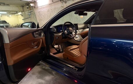 Mercedes-Benz E-Класс, 2019 год, 3 750 000 рублей, 7 фотография