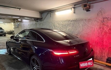 Mercedes-Benz E-Класс, 2019 год, 3 750 000 рублей, 2 фотография