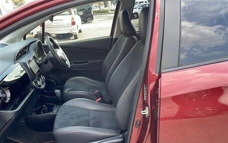 Toyota Vitz, 2019 год, 750 000 рублей, 10 фотография