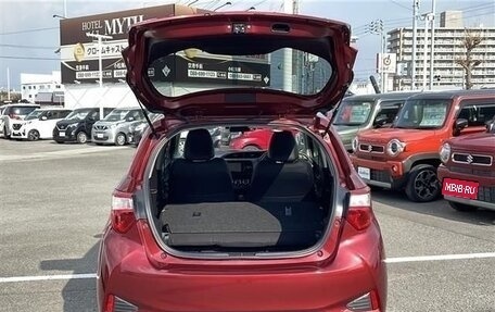 Toyota Vitz, 2019 год, 750 000 рублей, 6 фотография