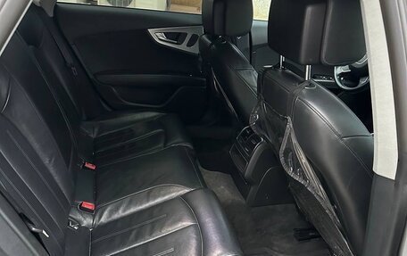 Audi A7, 2011 год, 1 970 000 рублей, 15 фотография