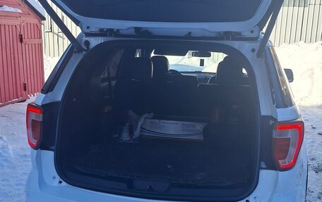 Ford Explorer VI, 2016 год, 2 270 000 рублей, 13 фотография