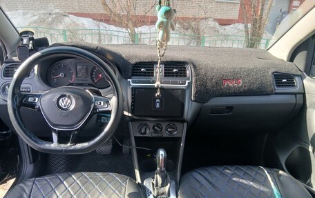 Volkswagen Polo VI (EU Market), 2016 год, 680 000 рублей, 3 фотография