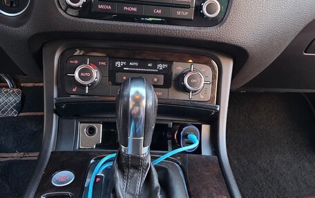 Volkswagen Touareg III, 2012 год, 1 650 000 рублей, 8 фотография