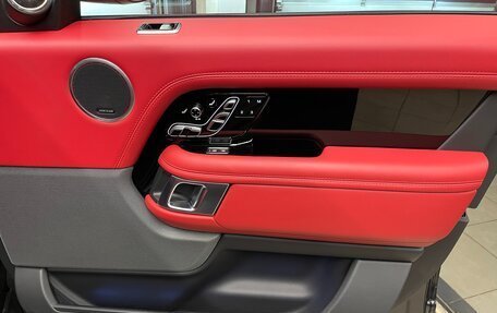 Land Rover Range Rover IV рестайлинг, 2021 год, 11 700 000 рублей, 12 фотография