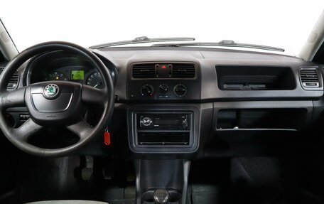 Skoda Fabia II, 2012 год, 369 000 рублей, 7 фотография