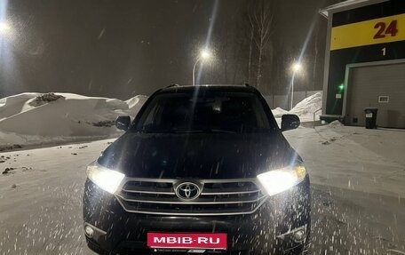 Toyota Highlander III, 2012 год, 1 900 000 рублей, 1 фотография