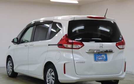 Honda Freed II, 2022 год, 1 750 000 рублей, 4 фотография