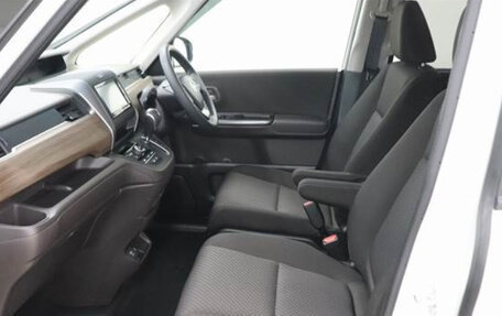 Honda Freed II, 2022 год, 1 750 000 рублей, 17 фотография