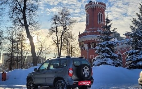 Chevrolet Niva I рестайлинг, 2013 год, 675 000 рублей, 3 фотография