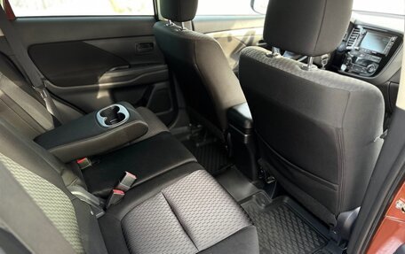 Mitsubishi Outlander III рестайлинг 3, 2013 год, 1 490 000 рублей, 11 фотография