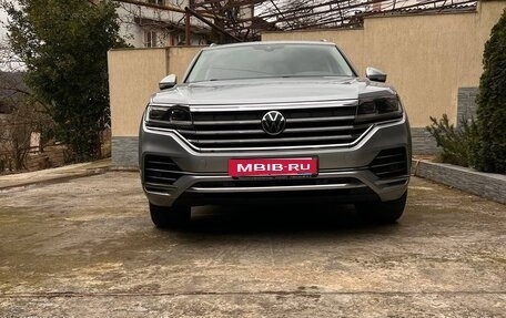 Volkswagen Touareg III, 2021 год, 6 400 000 рублей, 2 фотография