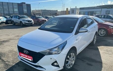 Hyundai Solaris II рестайлинг, 2022 год, 1 100 000 рублей, 4 фотография