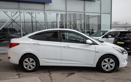 Hyundai Solaris II рестайлинг, 2015 год, 958 000 рублей, 10 фотография